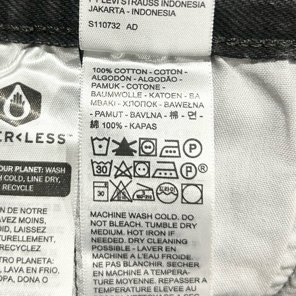 Levi's Premium 501 Original Denim Short in Wise Up 25 - Picture 8 of 9